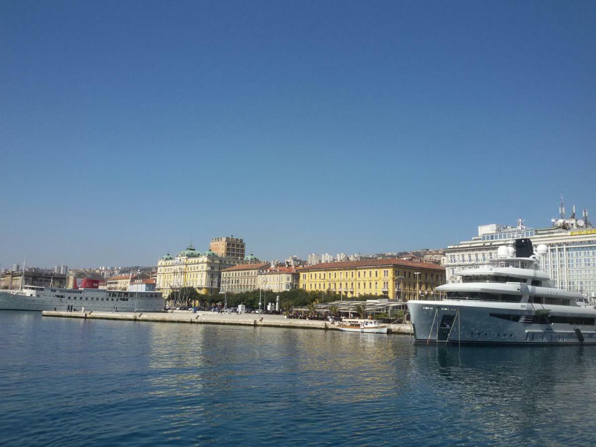 Apartment Belvedere With Seaview Rijeka Exterior foto